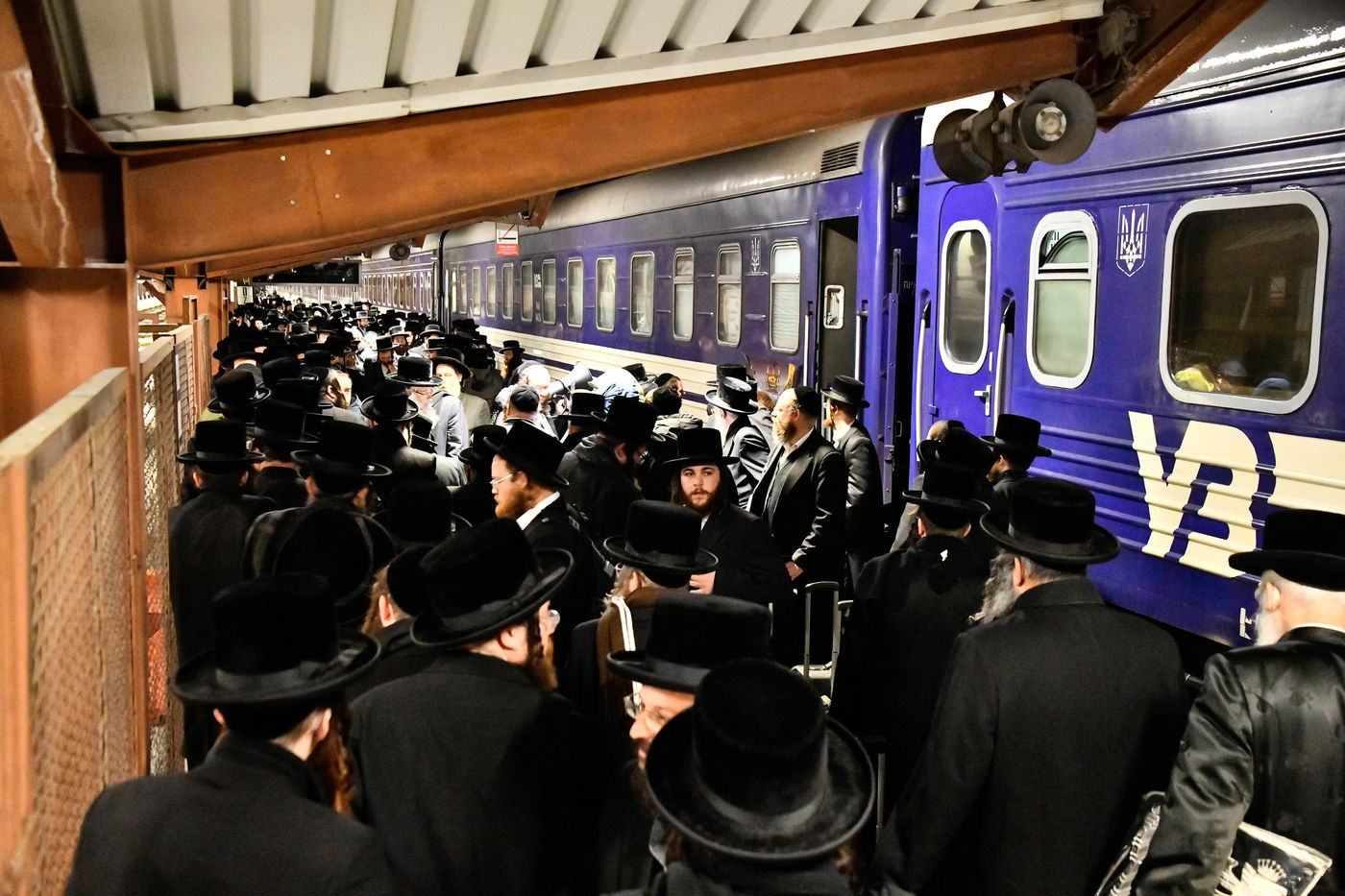 האדמו"ר מויז'ניץ במסע הקודש לאוקראיינה