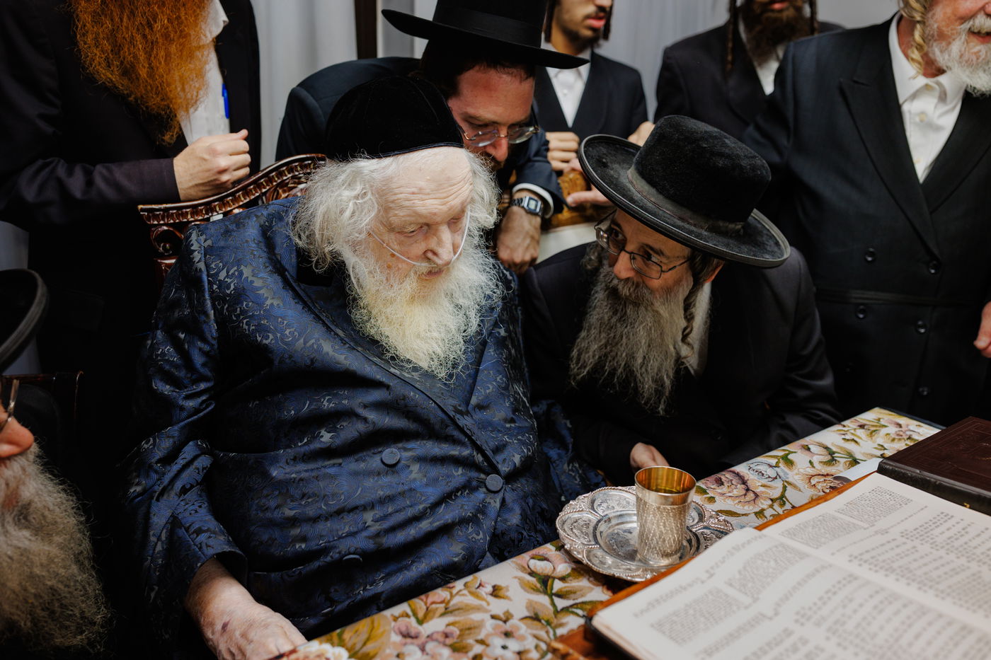 שמחת השבע ברכות בהשתתפות אדמורי"ם וחברי בד"צ