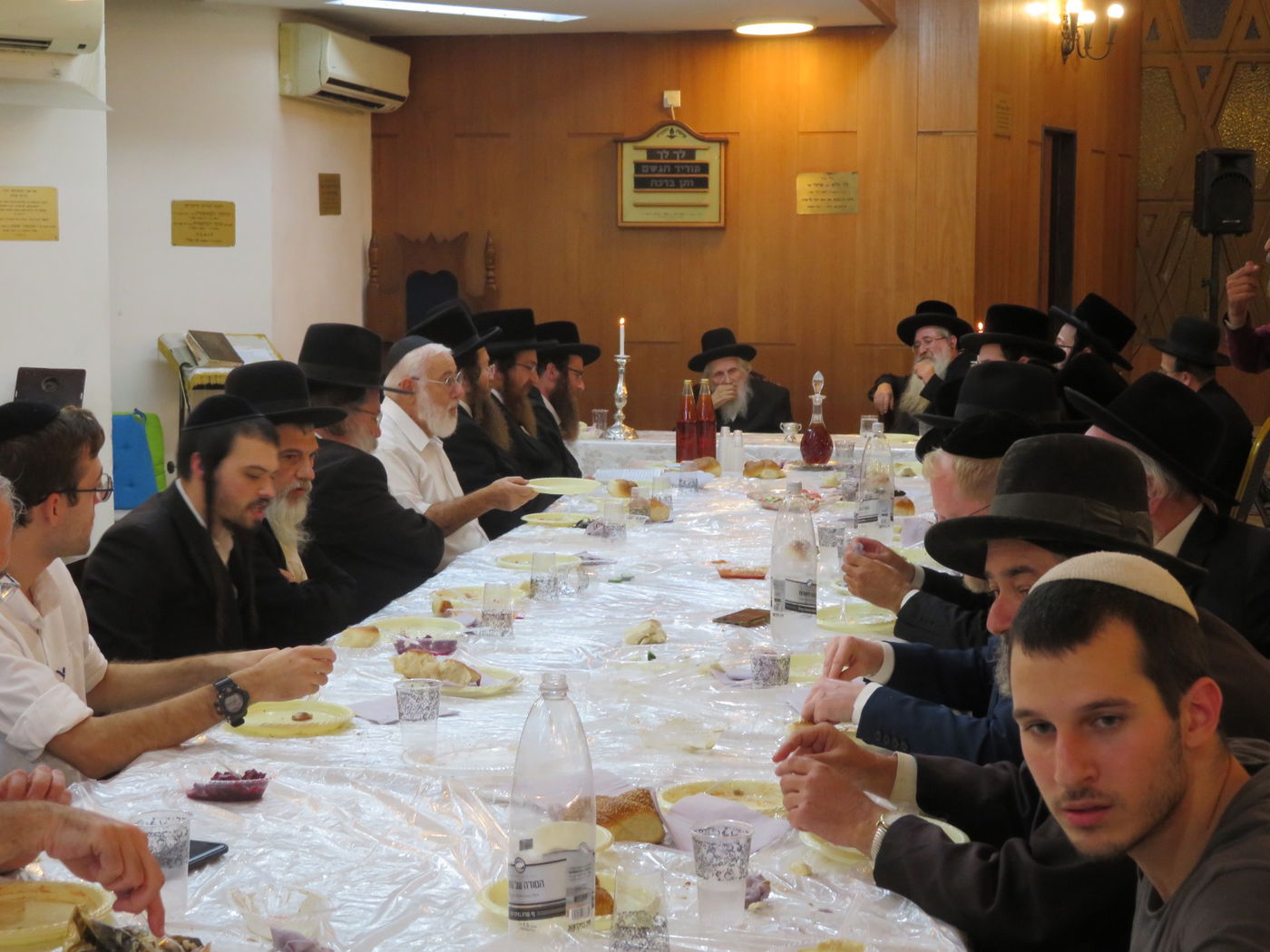 הגה"צ רבי מרדכי אויערבאך בטיש הילולא להרה"ק מרוז'ין