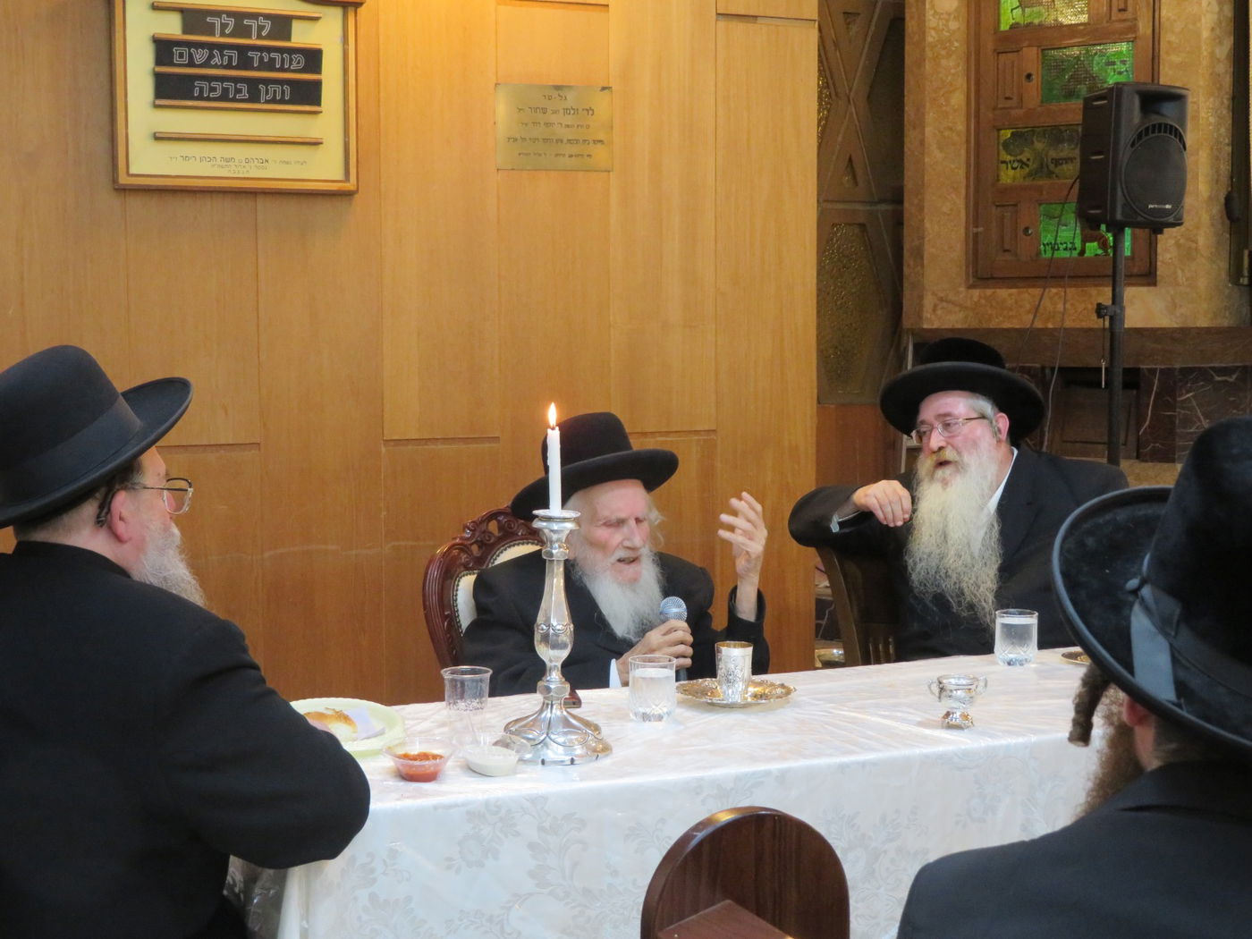 הגה"צ רבי מרדכי אויערבאך בטיש הילולא להרה"ק מרוז'ין