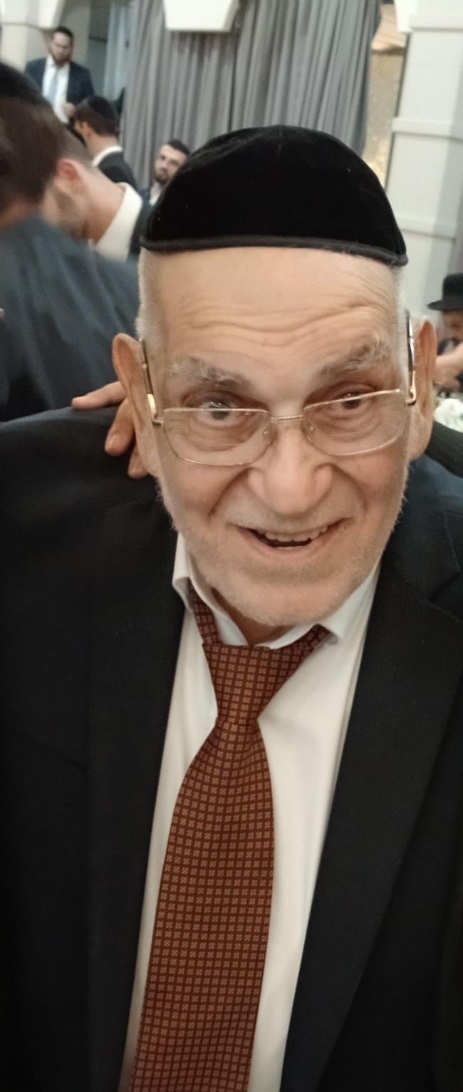 התמונה האחרונה של המנוח ז"ל, אמש בנישואי נכדתו 