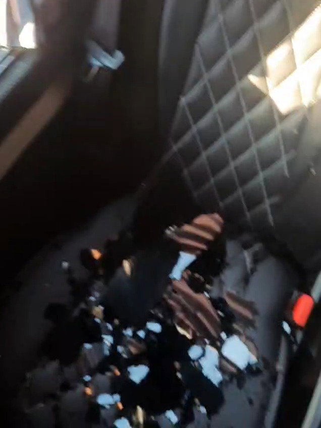 רכבם של חסידי מאקאווא שהוזק 