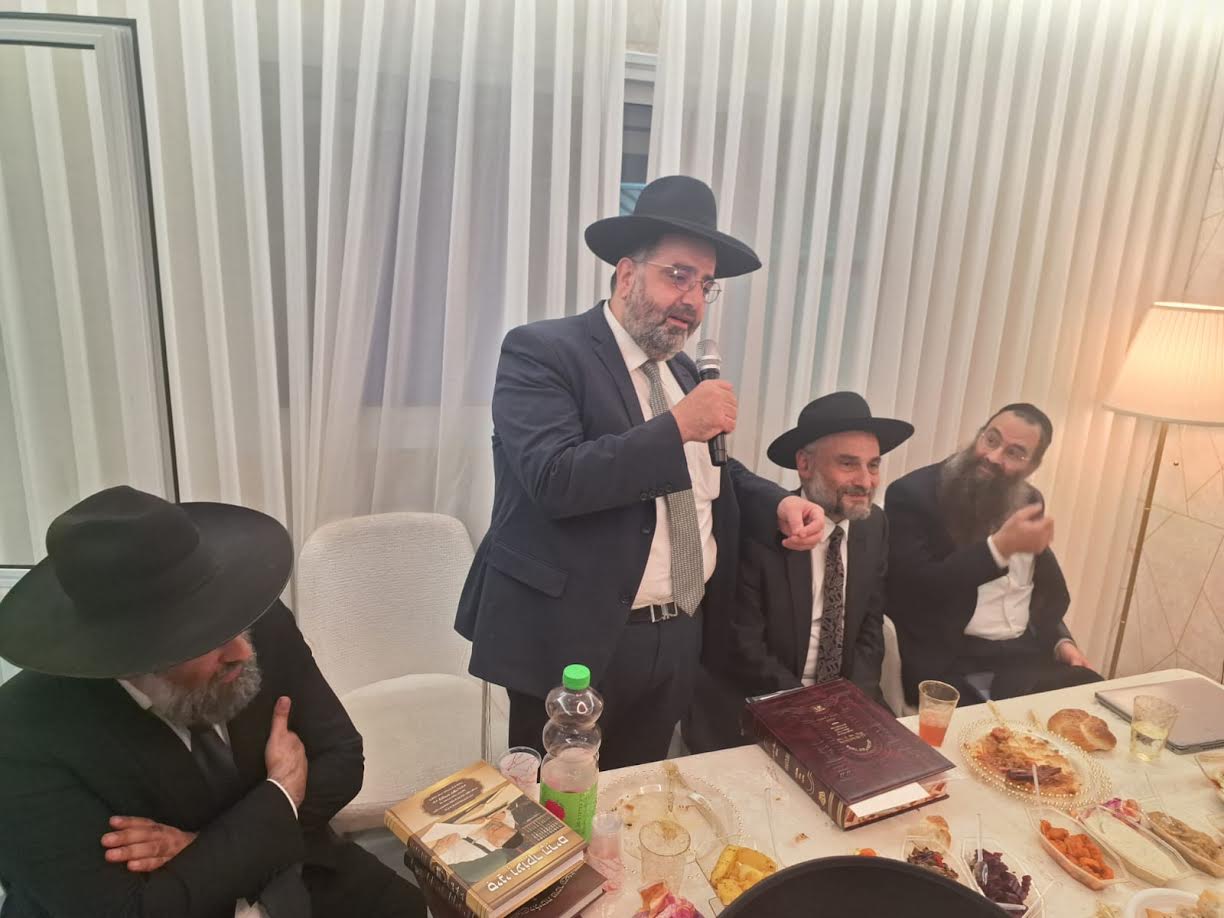סעודת הילולא להגר"ע יוסף אצל הח"כ משה אבוטבול