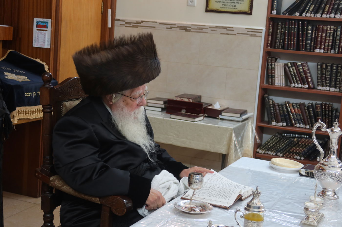 האדמו"ר משאץ ויז'ניץ בטיש הילולא לזכר זקינו בעל ה'מקור ברוך' 