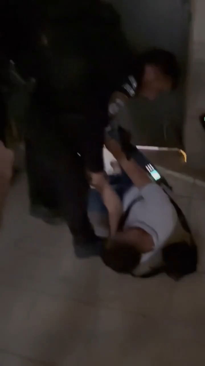 מעצר השוטרים הצרפתים