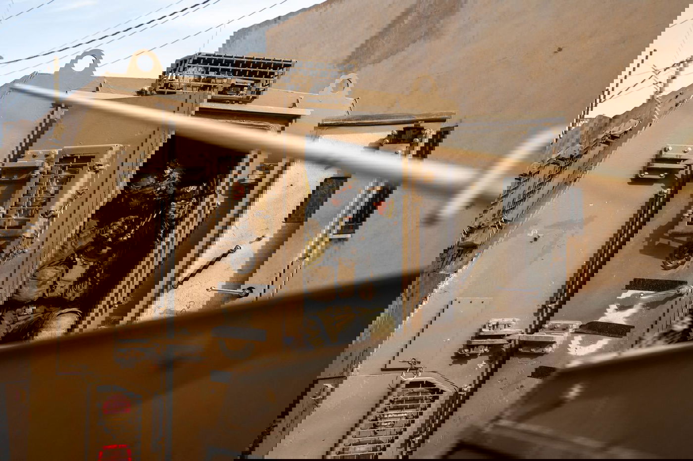 פועלים בעקבה