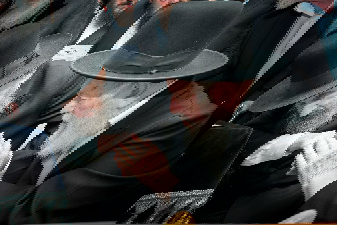 רבבות התכנסו בתפילה | תיעוד ממעמד התפילה במעונו של הגר"ד לנדו