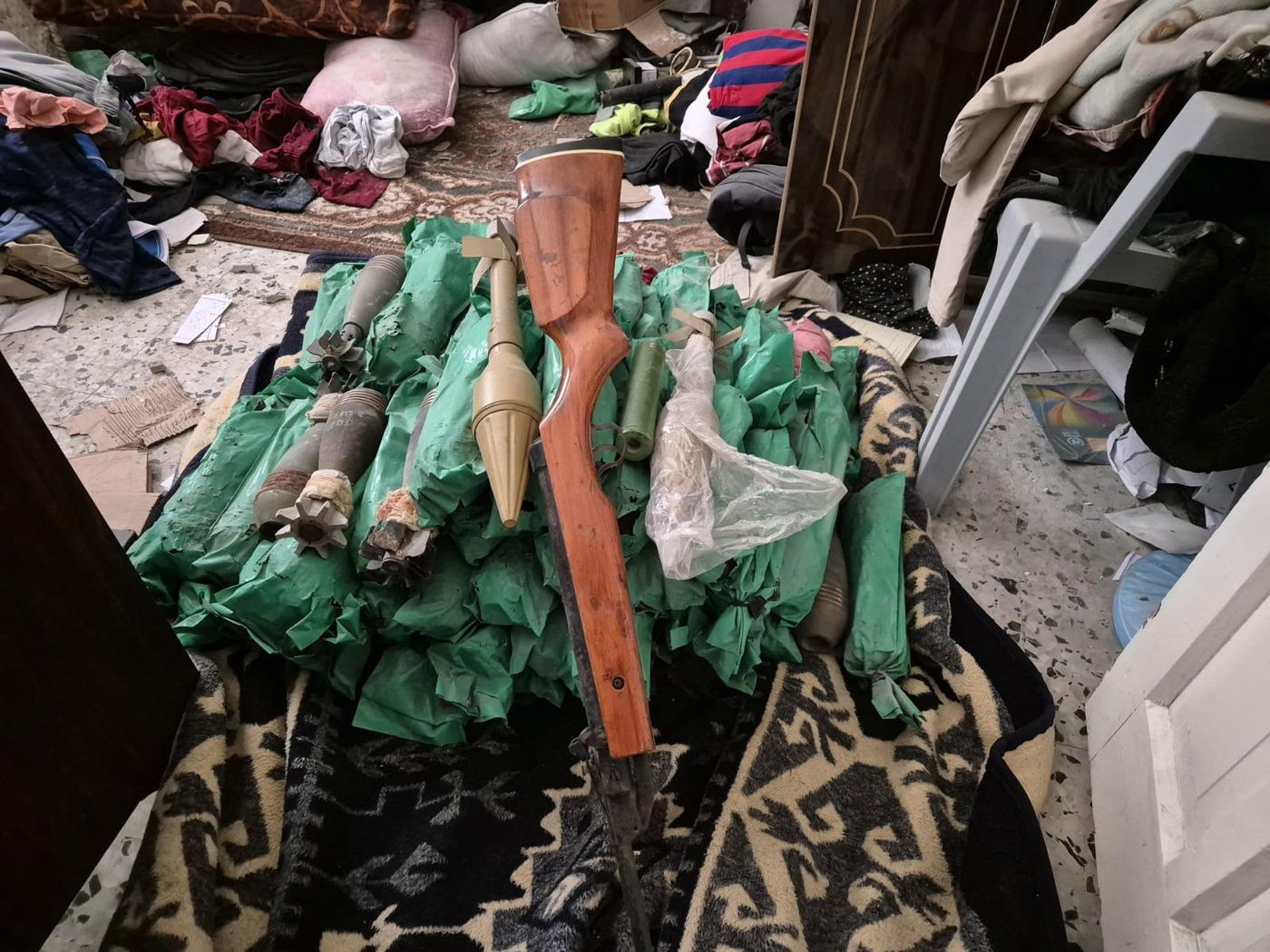 האמל"ח שנצא ברפיח סמוך למסגד ולבית חולים על ידי חטיבת הנח"ל