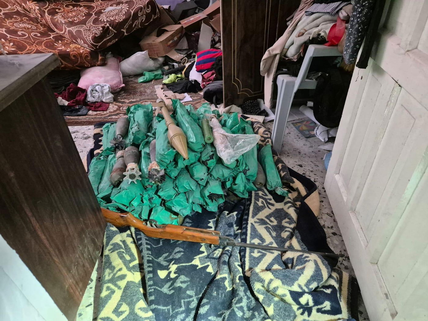 האמל"ח שנצא ברפיח סמוך למסגד ולבית חולים על ידי חטיבת הנח"ל