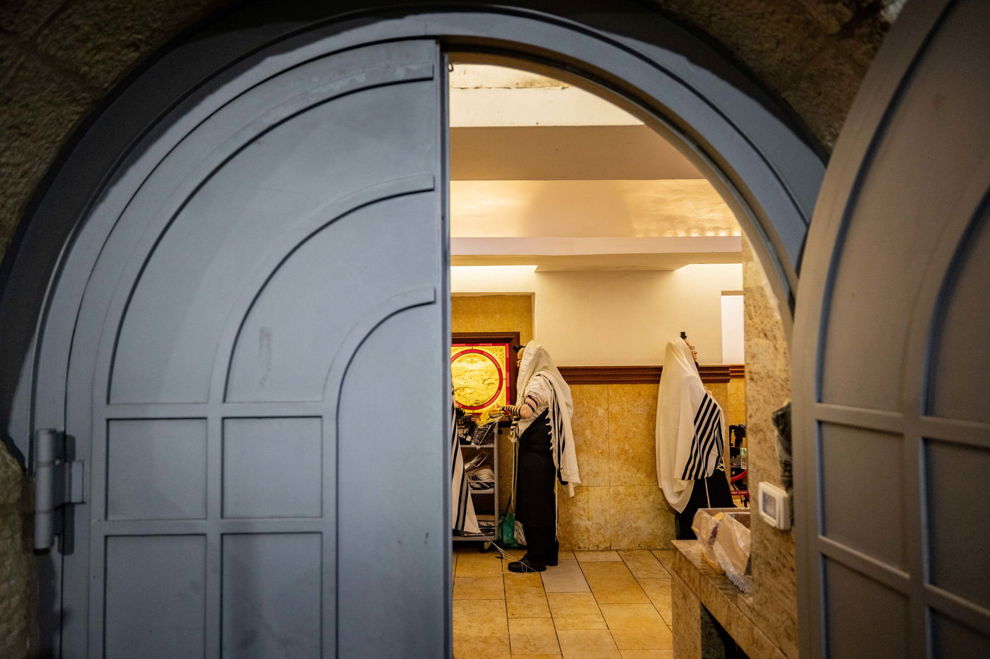 מתפללים בקבר רחל