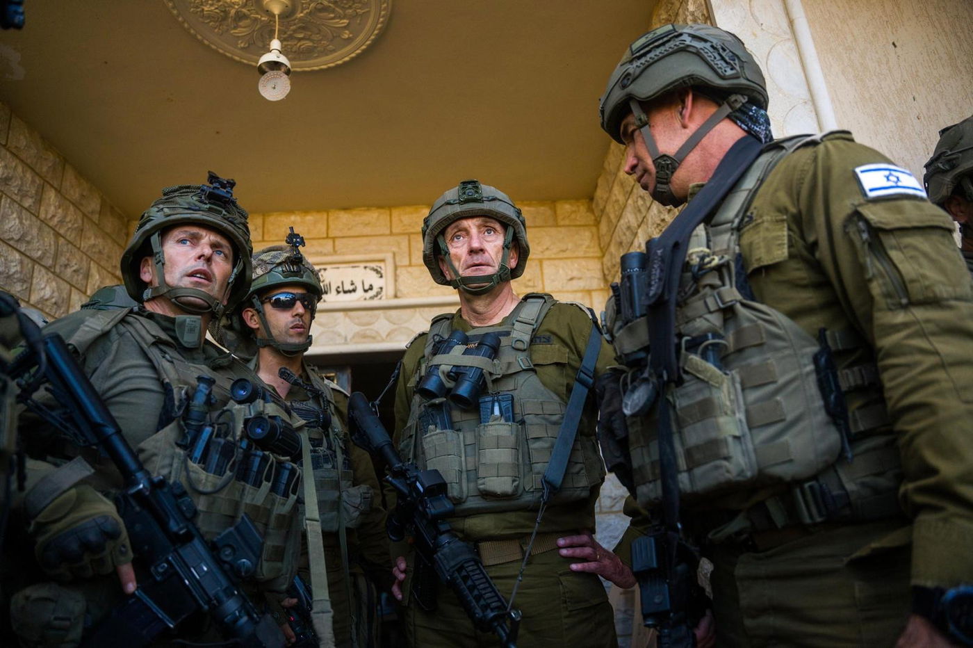 הרמטכ"ל רא"ל הרצי הלוי בהערכת מצב בתוך שטח לבנון