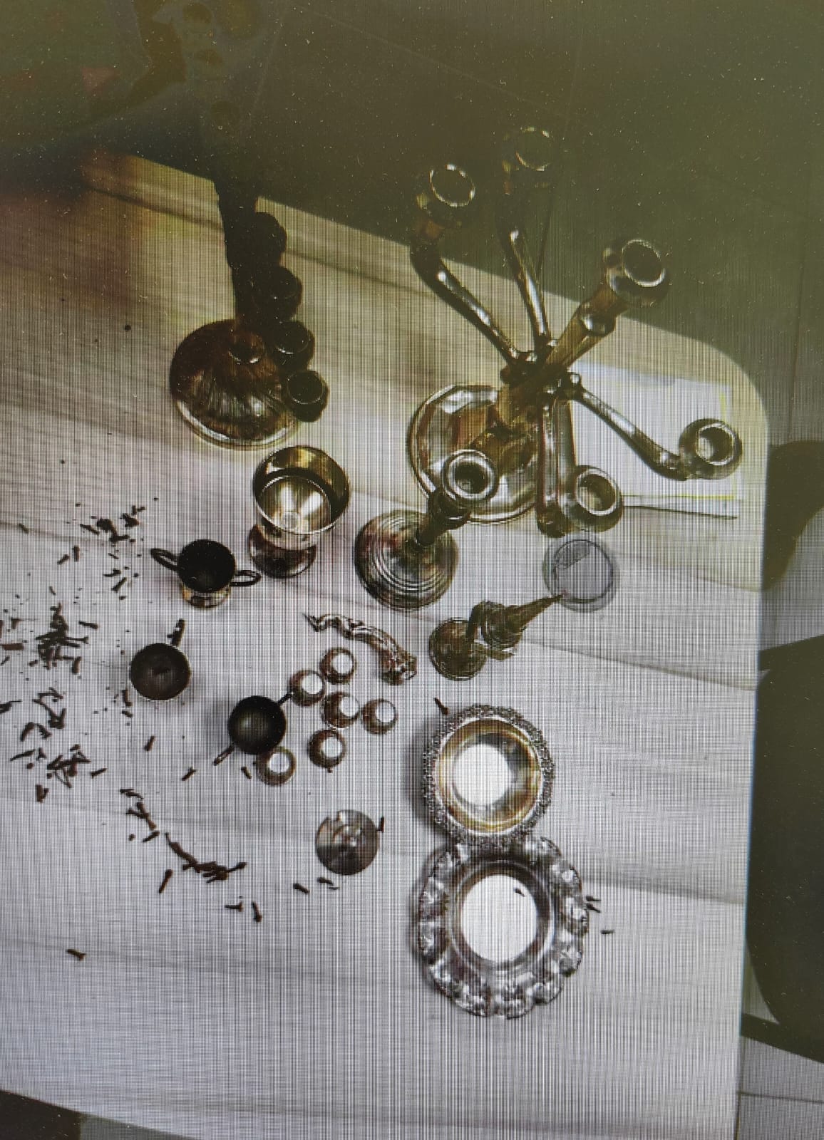 הרכוש וכלי הפריצה