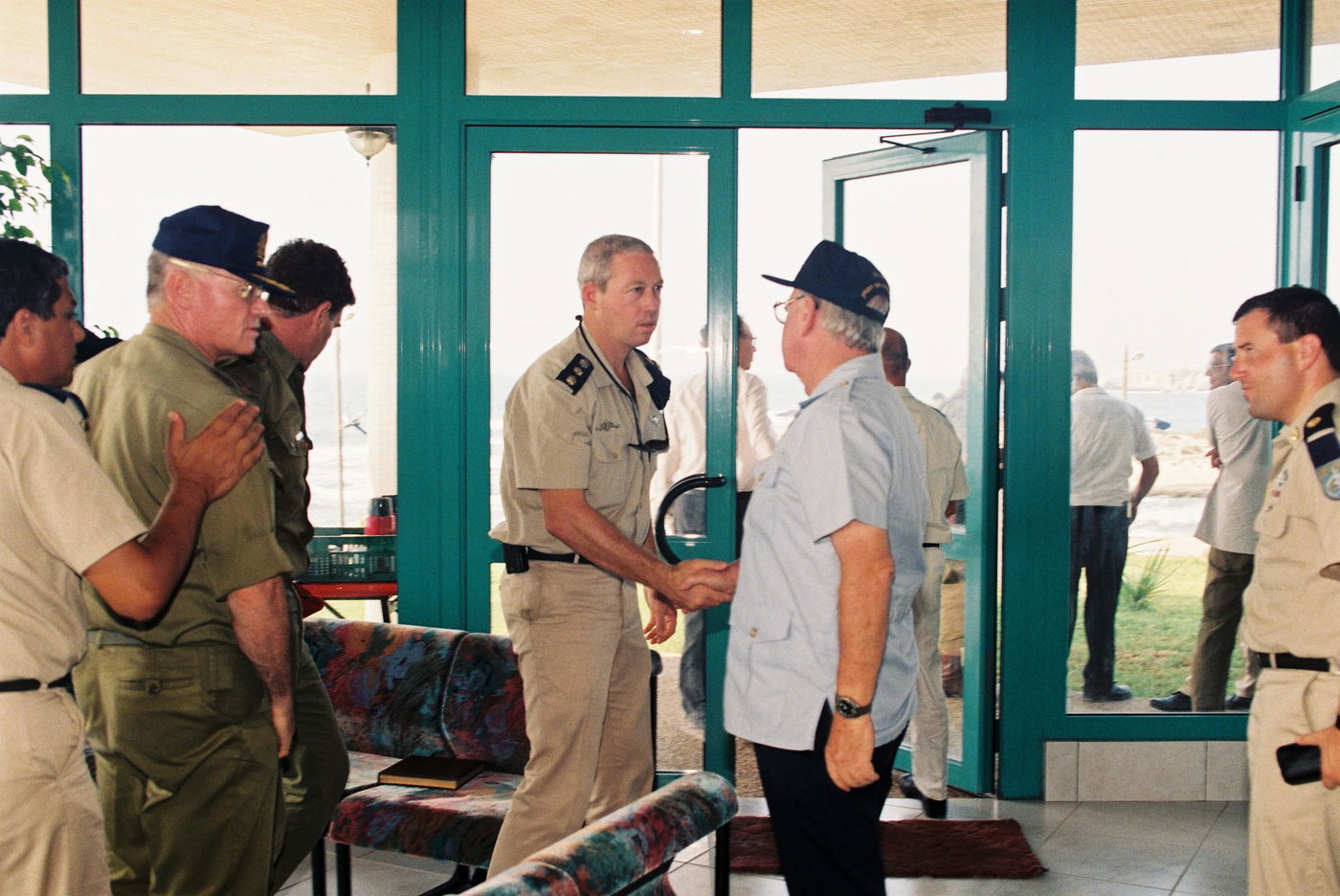 ראש הממשלה יצחק רבין, סגן שר הבטחון מוטה גור , מפקד חיל הים אלוף עמי איילון ויואב גלנט