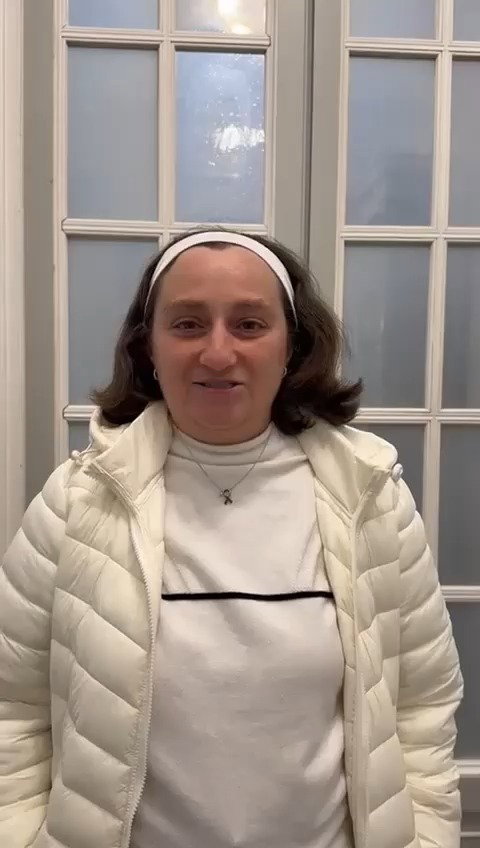 האימא, לנה טרופנוב
