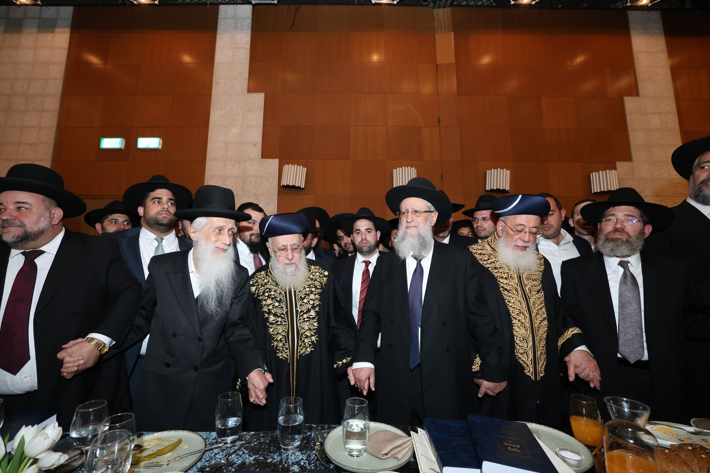 שמחת נישואי נכדתם המשותפת של הגר"י יוסף, והגרש"מ עמאר 