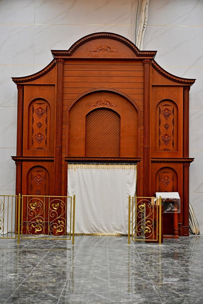 הכנות למעמד חנוכת הבית בויז'ניץ אלעד