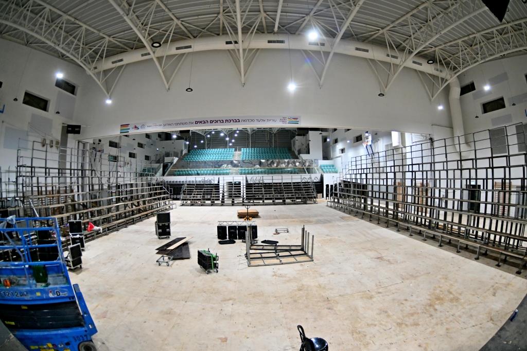 הכנות למעמד חנוכת הבית בויז'ניץ אלעד