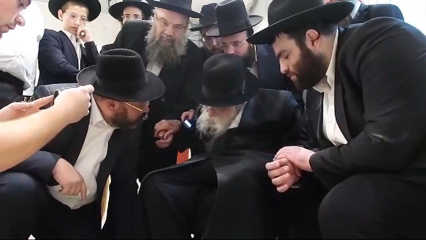 הגאון רבי מאיר גריינמן מעלה זכרונות הוד בביתו של ה'חזון איש' 