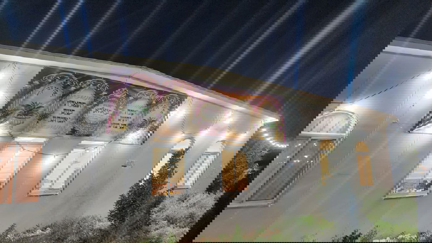 האדמו"ר מביאלה בשב"ק ב'מעלה עמוס'