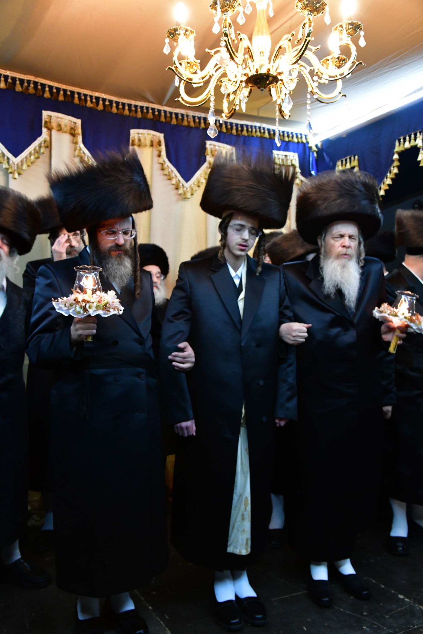 שמחת נישואי בת האדמו"ר משומרי אמונים אשדוד, עב"ג נכד האדמו"ר מלויעב טשערנוביל