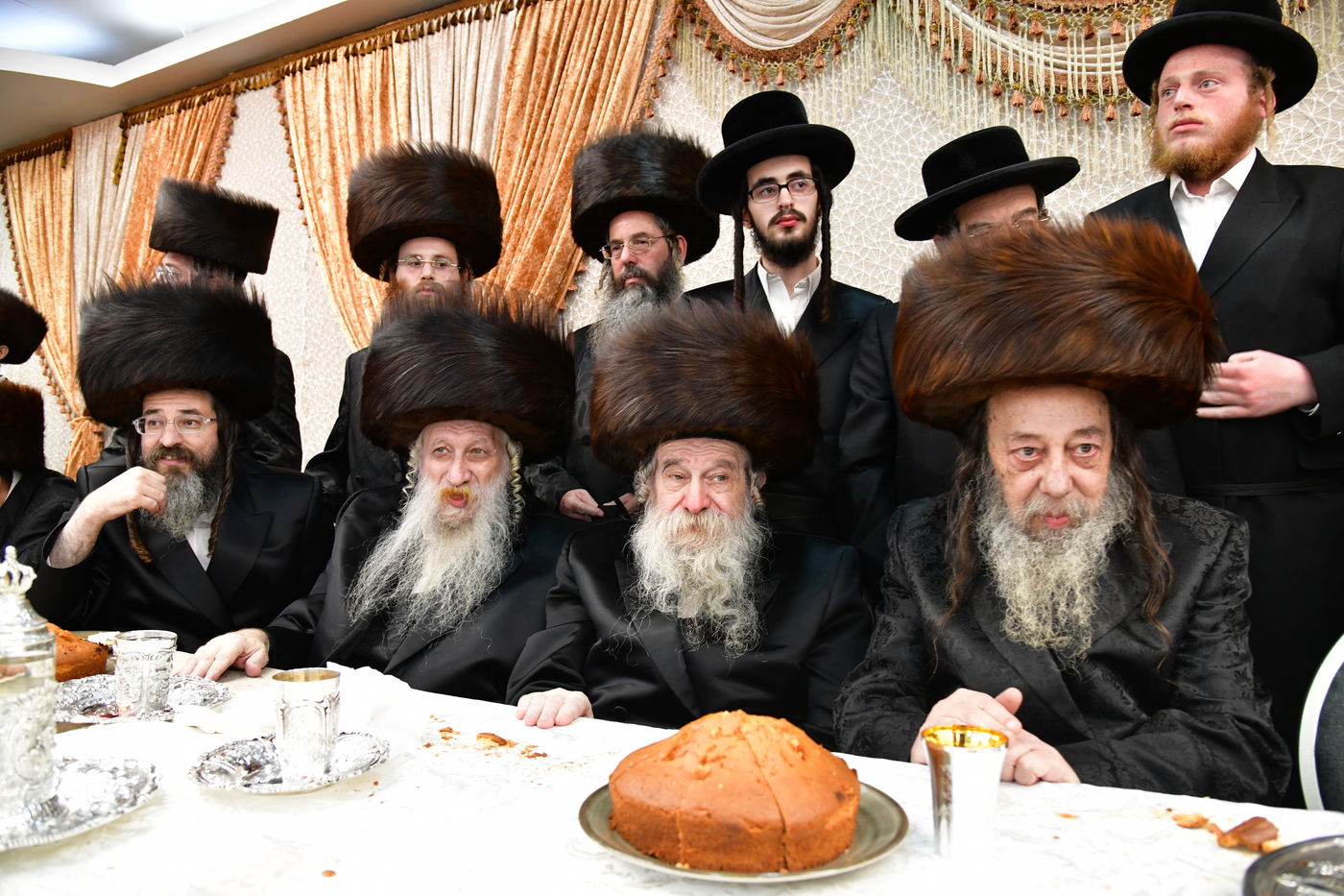 שמחת נישואי בת האדמו"ר משומרי אמונים אשדוד, עב"ג נכד האדמו"ר מלויעב טשערנוביל