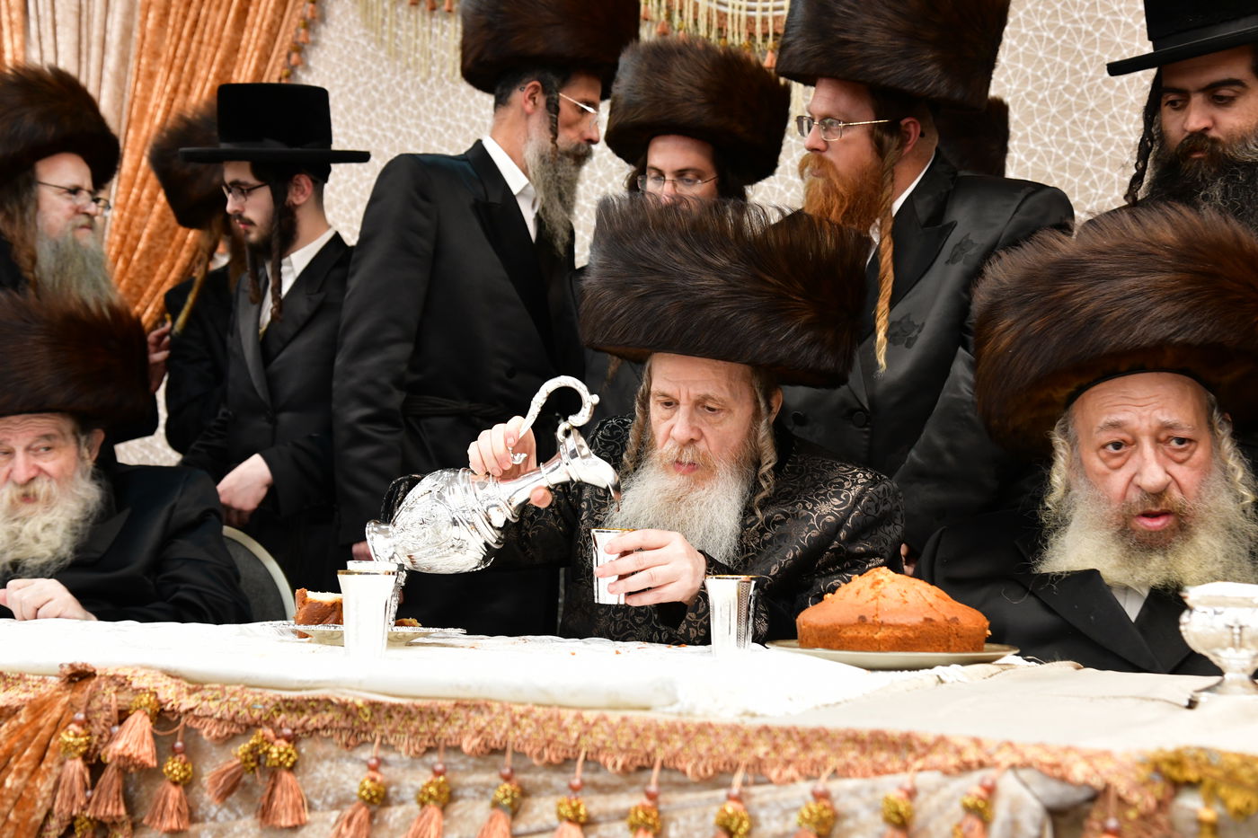 שמחת נישואי בת האדמו"ר משומרי אמונים אשדוד, עב"ג נכד האדמו"ר מלויעב טשערנוביל