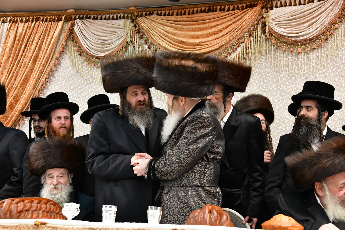 שמחת נישואי בת האדמו"ר משומרי אמונים אשדוד, עב"ג נכד האדמו"ר מלויעב טשערנוביל