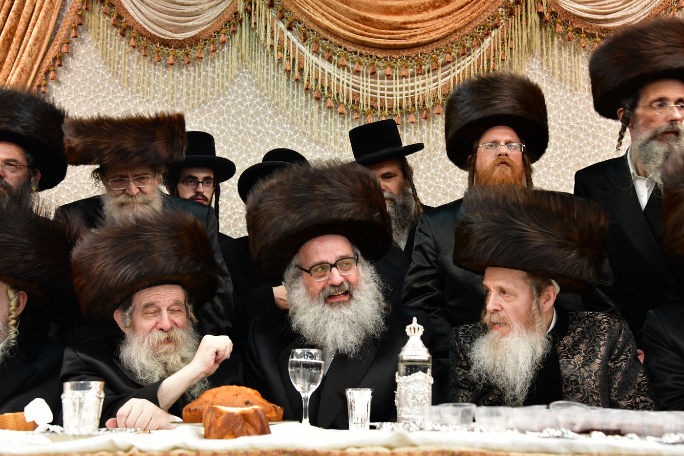 שמחת נישואי בת האדמו"ר משומרי אמונים אשדוד, עב"ג נכד האדמו"ר מלויעב טשערנוביל