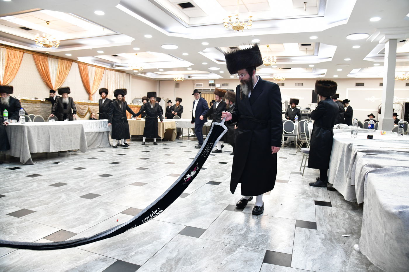 שמחת נישואי בת האדמו"ר משומרי אמונים אשדוד, עב"ג נכד האדמו"ר מלויעב טשערנוביל