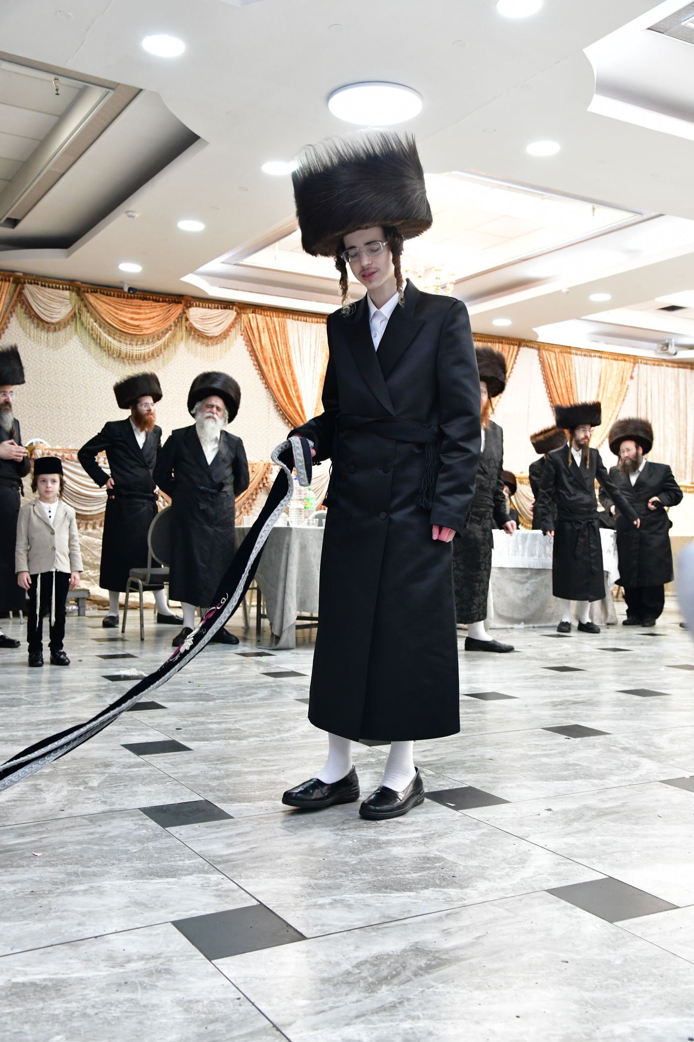 שמחת נישואי בת האדמו"ר משומרי אמונים אשדוד, עב"ג נכד האדמו"ר מלויעב טשערנוביל