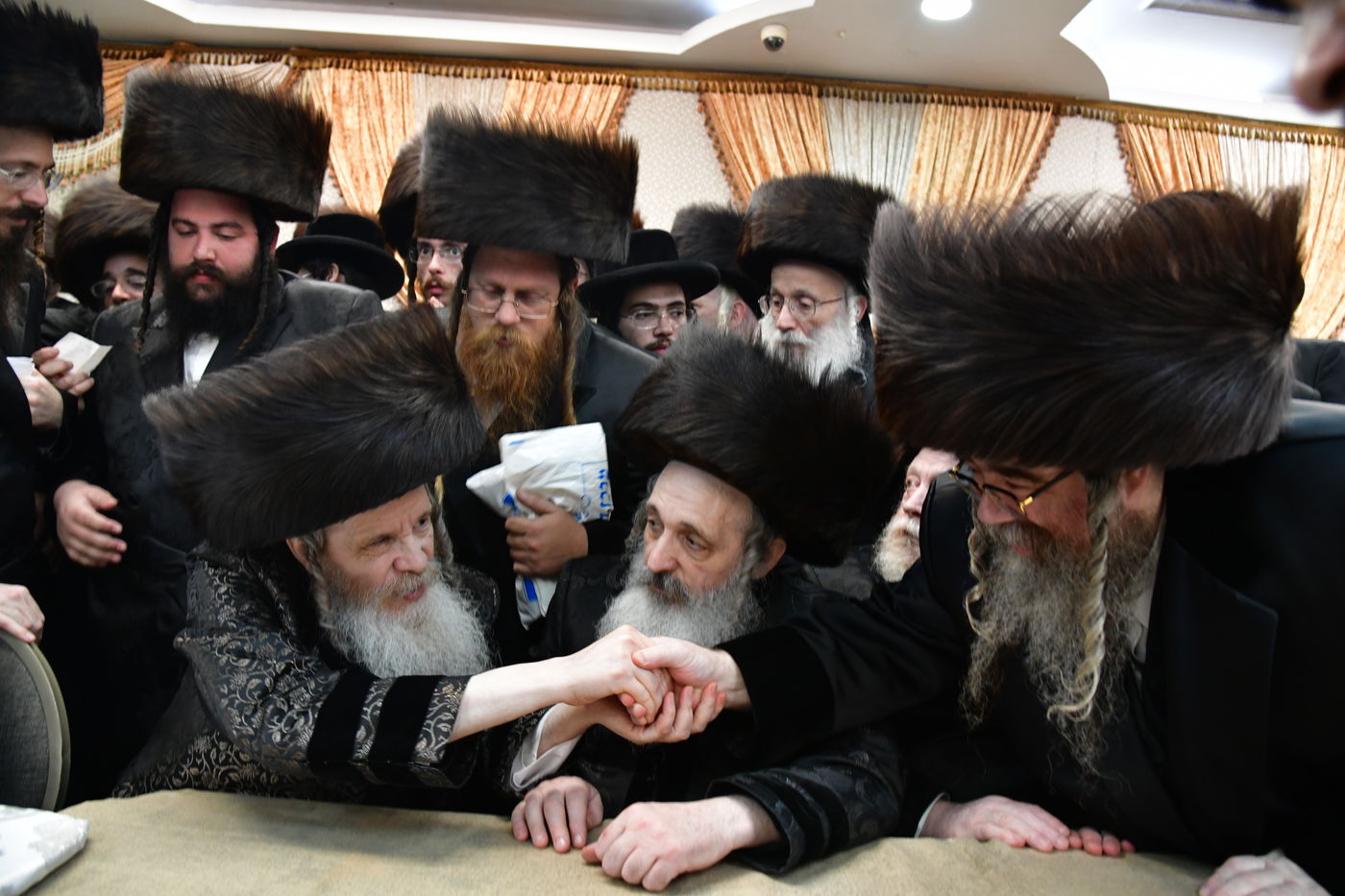 שמחת נישואי בת האדמו"ר משומרי אמונים אשדוד, עב"ג נכד האדמו"ר מלויעב טשערנוביל