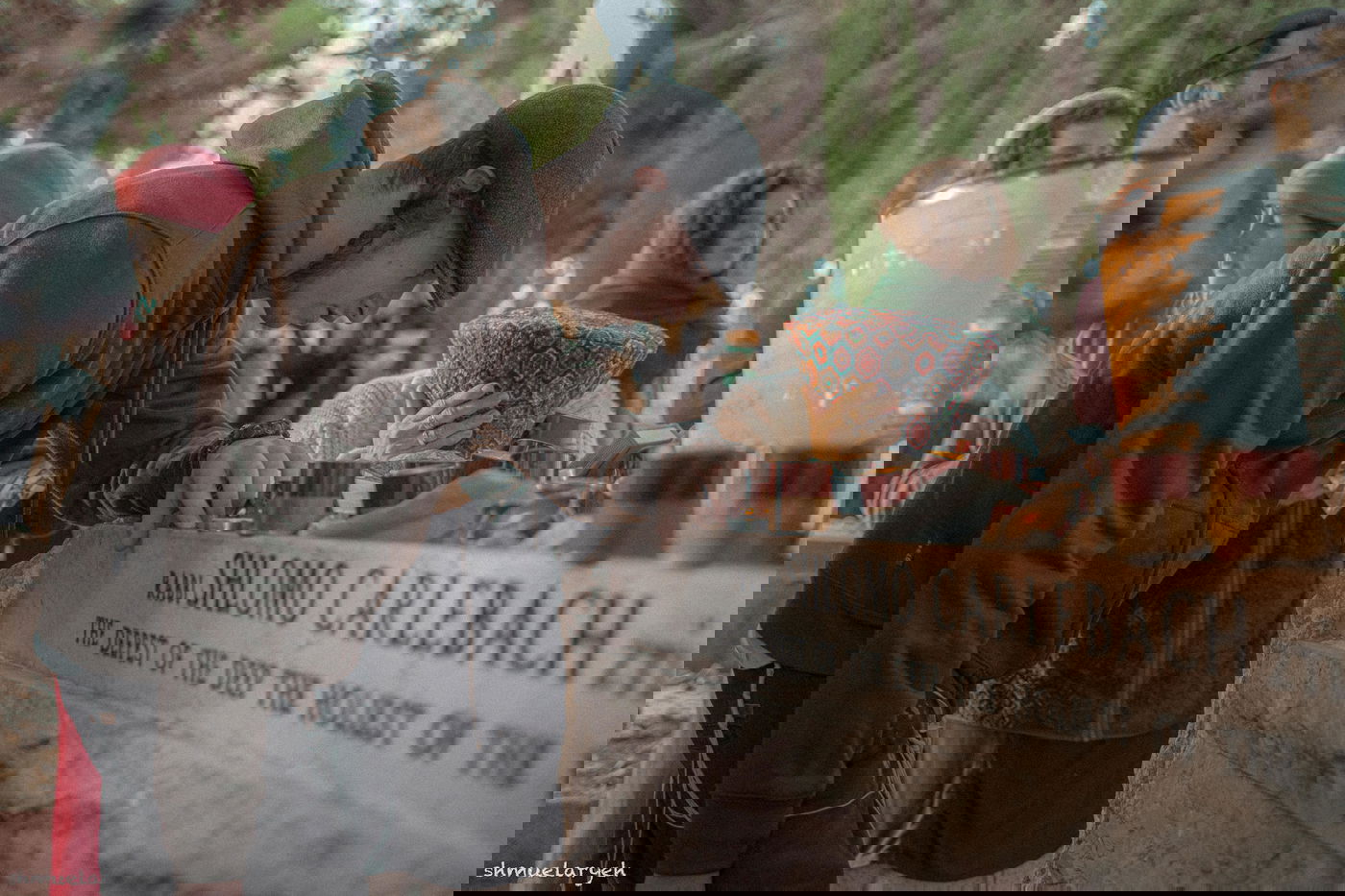 העליה לקבר רבי שלמה קרליבך ביום השנה ה-30 לפטירתו