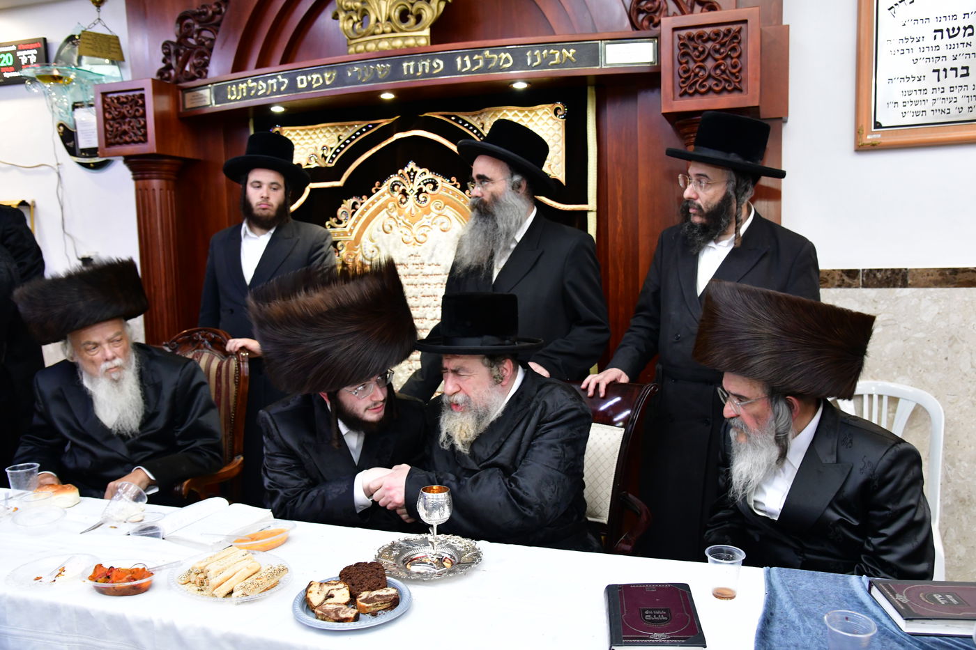 שמחת השבע ברכות בחצרות 'מאור החיים' - פיטסבורג 