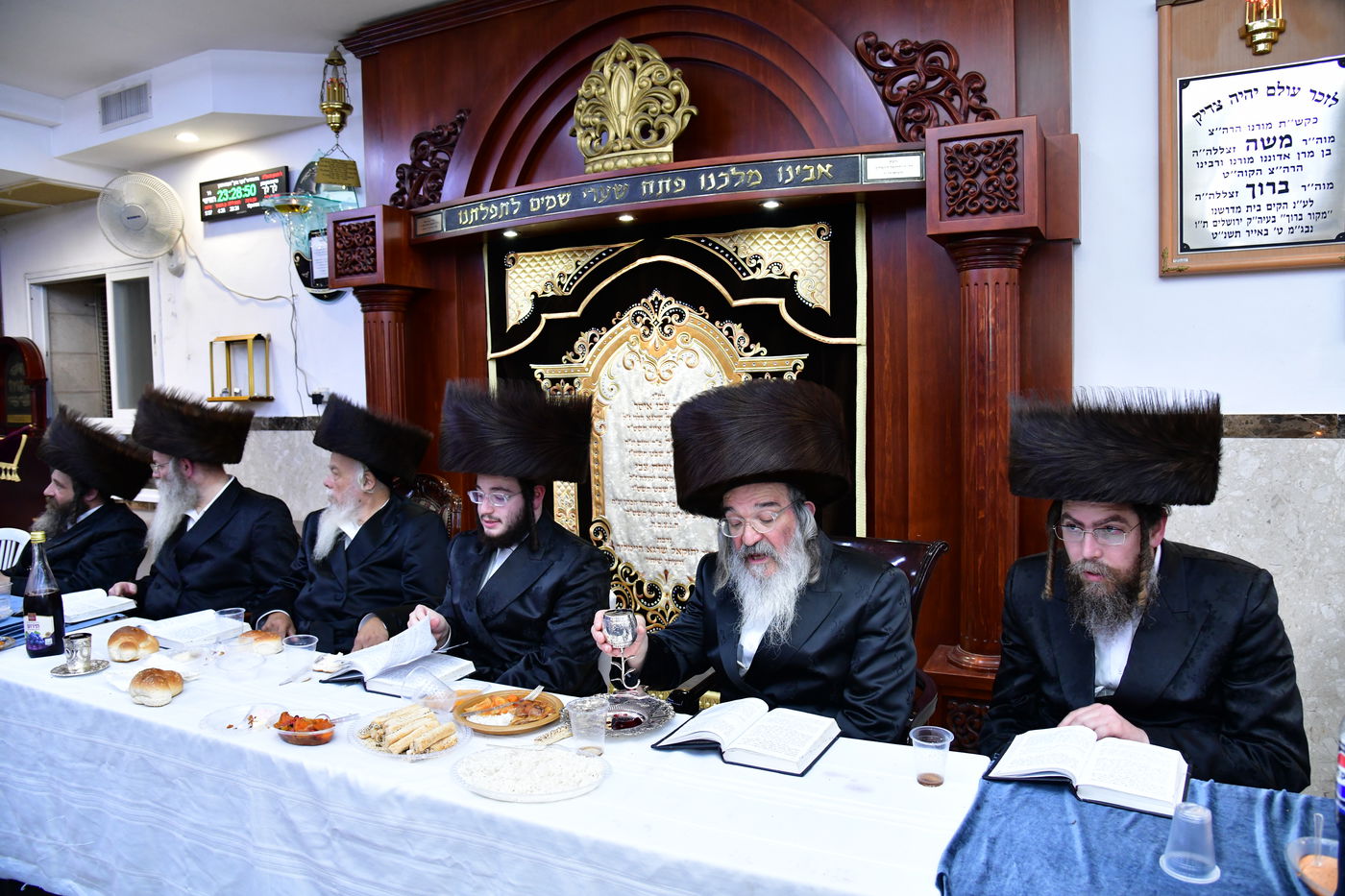 שמחת השבע ברכות בחצרות 'מאור החיים' - פיטסבורג 