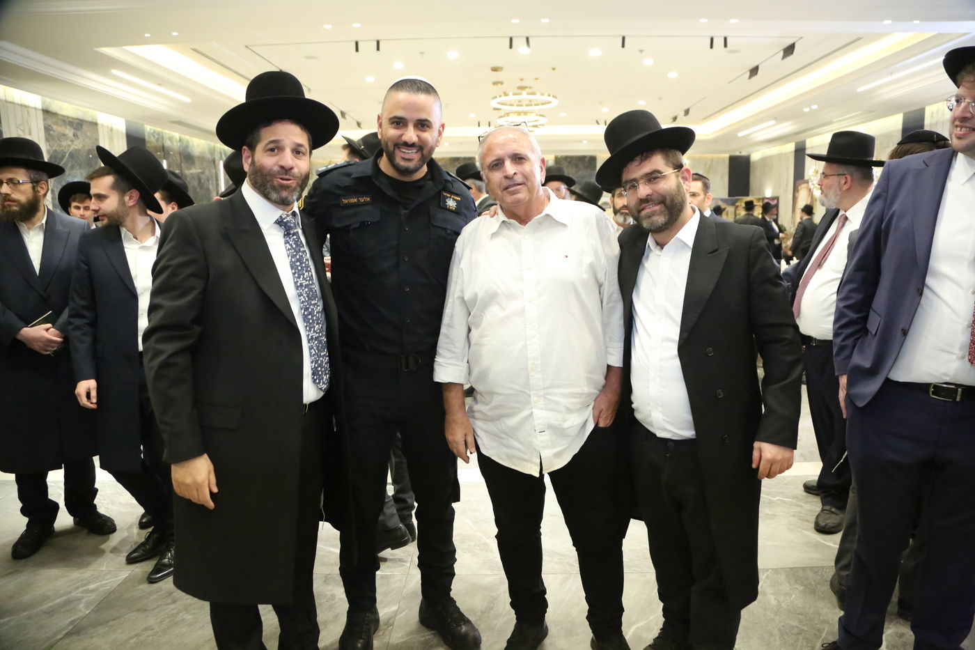 שמחת נישואי בן מנחם שפירא מ"מ ר"ע ב"ב