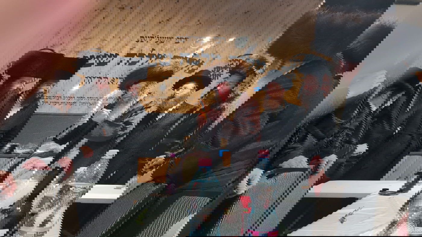 האדמו"ר מלעלוב ניקלשבורג בקרעסטיר