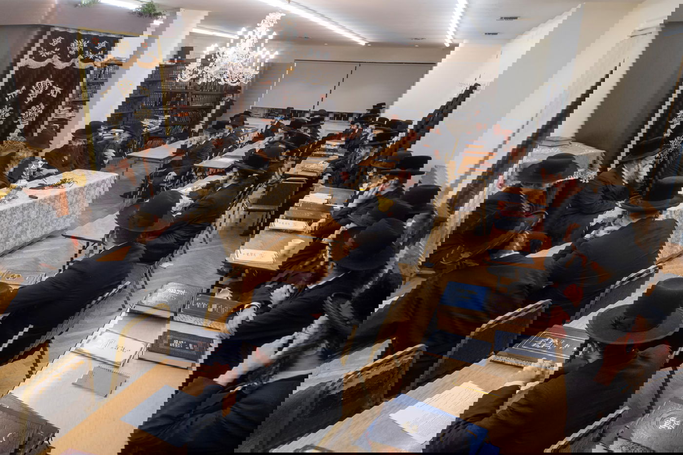 פתיחת הזמן בסטוטשין