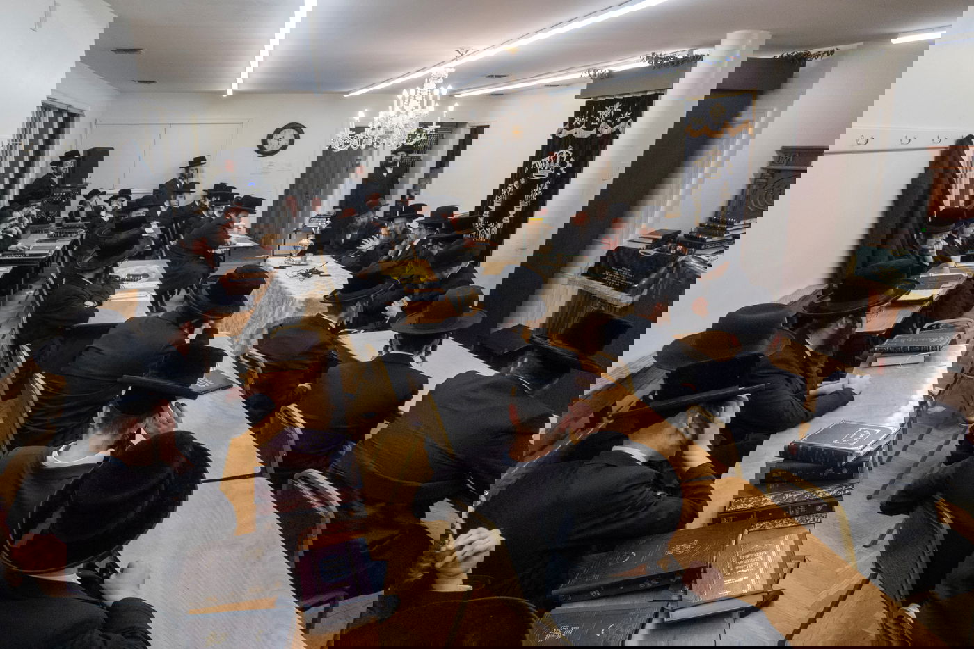 פתיחת הזמן בסטוטשין