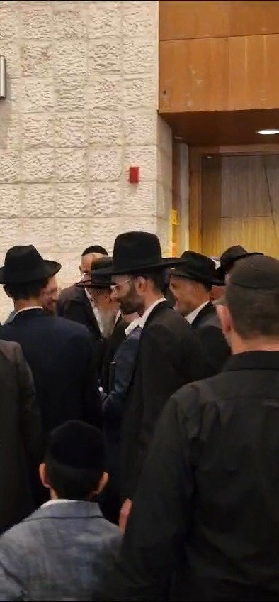 הראשל"צ הגר"ד יוסף בחתונה