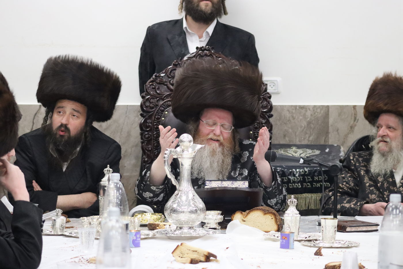 האדמו"ר מטרבישאן בהילולת אביו זצ"ל