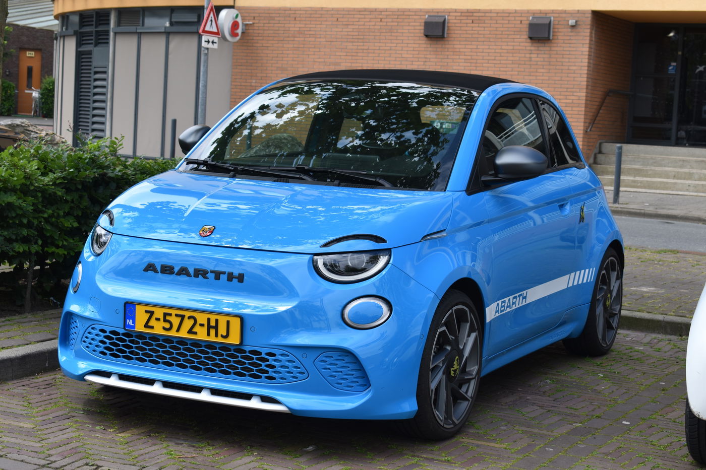 תפסיק לייצר רכבים ממונעי בנזין. אבארט