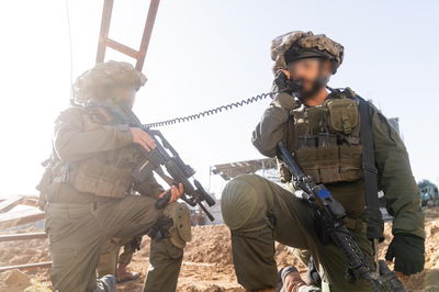 כוחות צה"ל מתאמים פעילות בשטח הלחימה