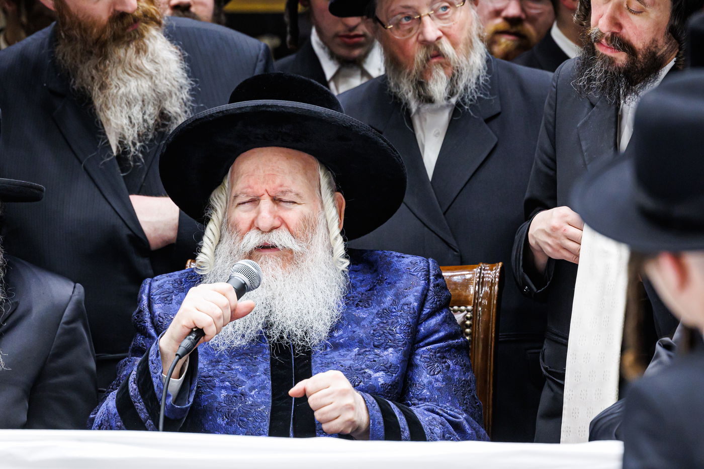 שמחת אירוסי נכדת האדמו"ר מבאבוב