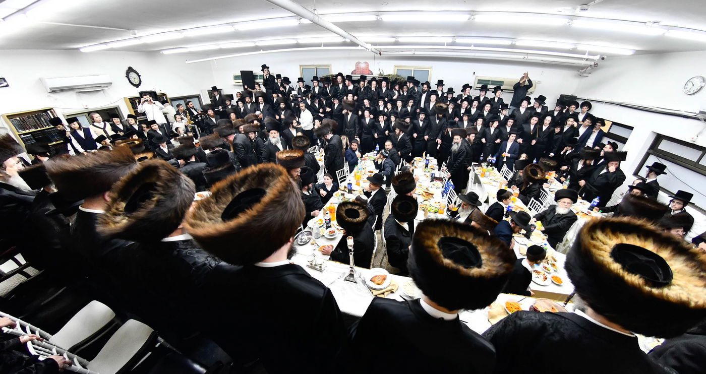 שמחת הבר מצווה לבן זקוניו של האדמו"ר מקודינוב 