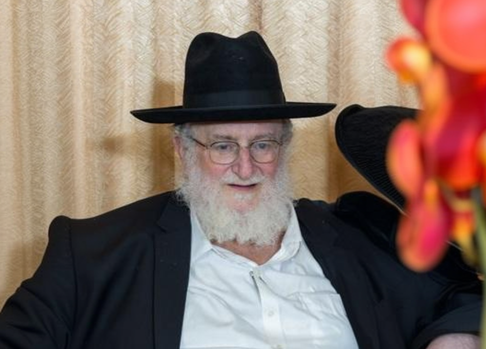 היה שוחט לעוד רבים מגדולי ישראל, ביניהם מרן הגראי"ל שטיינמן זצוק"ל, ומרן הגאון רבי יעקב אידלשטיין