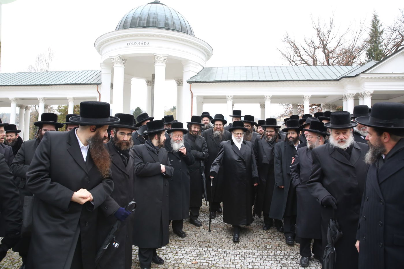 האדמו"ר מסערט ויז'ניץ במארינבארד 
