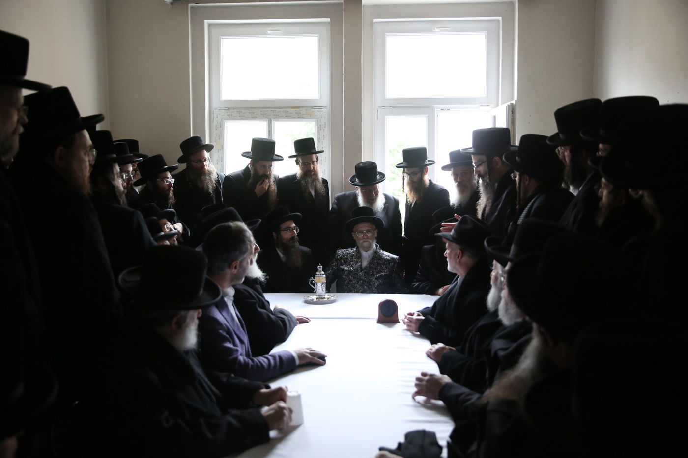 האדמו"ר מסערט ויז'ניץ במארינבארד 