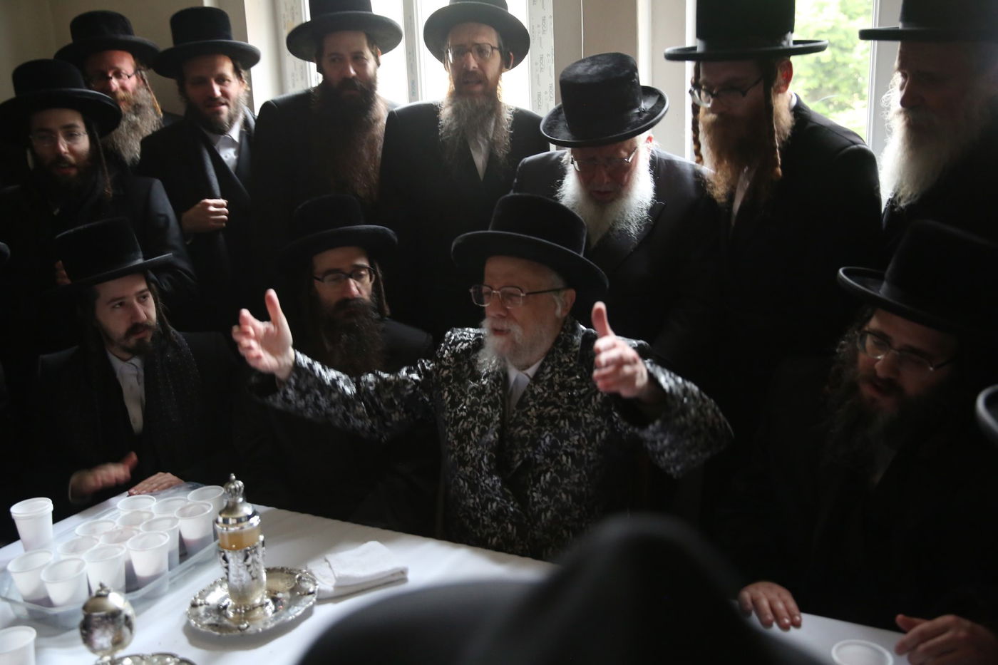 האדמו"ר מסערט ויז'ניץ במארינבארד 