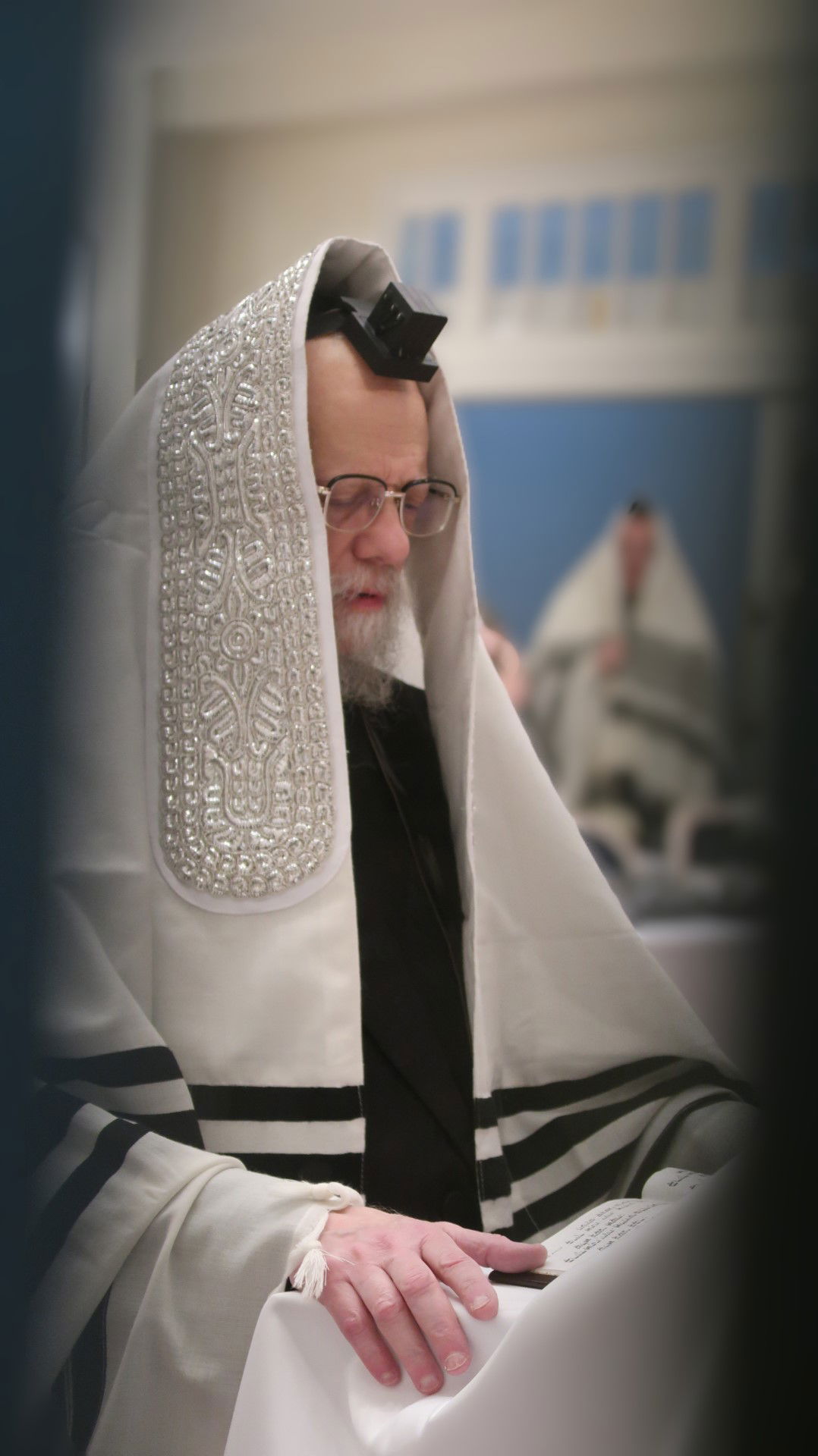 האדמו"ר מסערט ויז'ניץ במארינבארד 