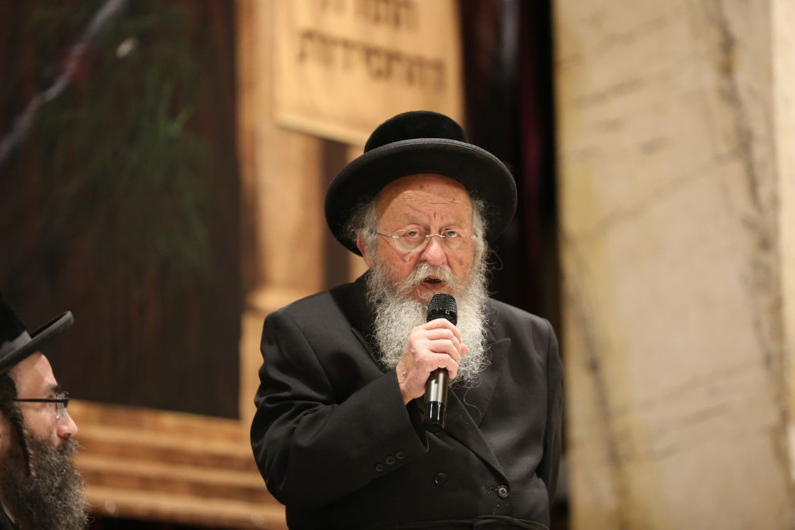 האדמו"ר מסערט ויז'ניץ במארינבארד 